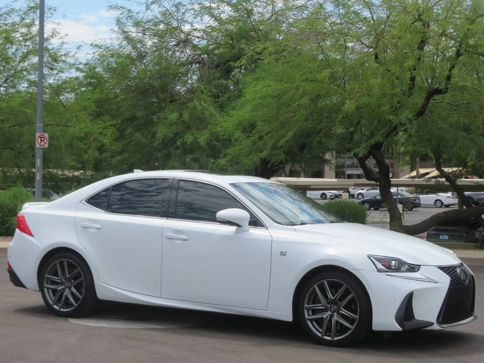2020 Lexus IS 3rd Gen - Image 12 of 20