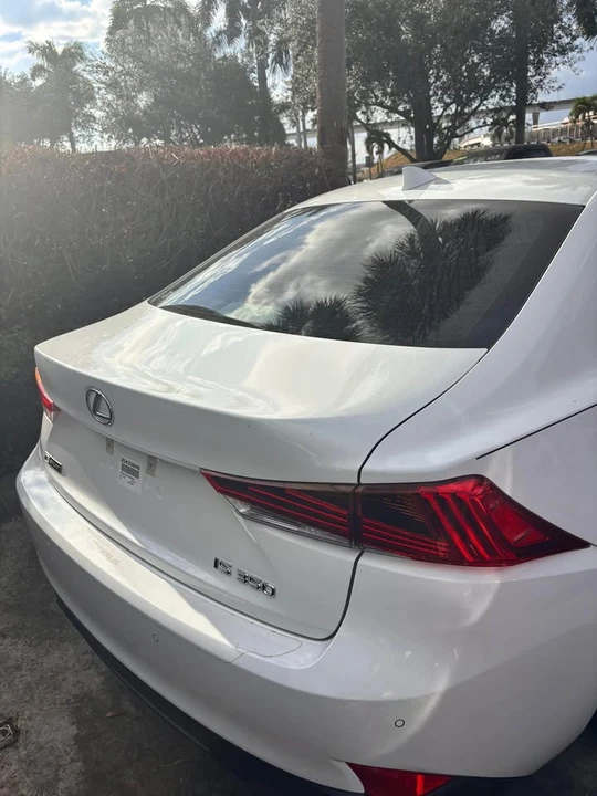 2020 Lexus IS 3rd Gen - Image 3 of 10