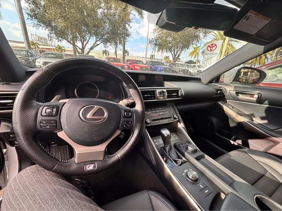 2020 Lexus IS 3rd Gen - Image 6 of 10