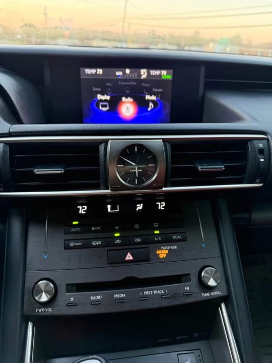 2020 Lexus IS 3rd Gen - Image 11 of 15