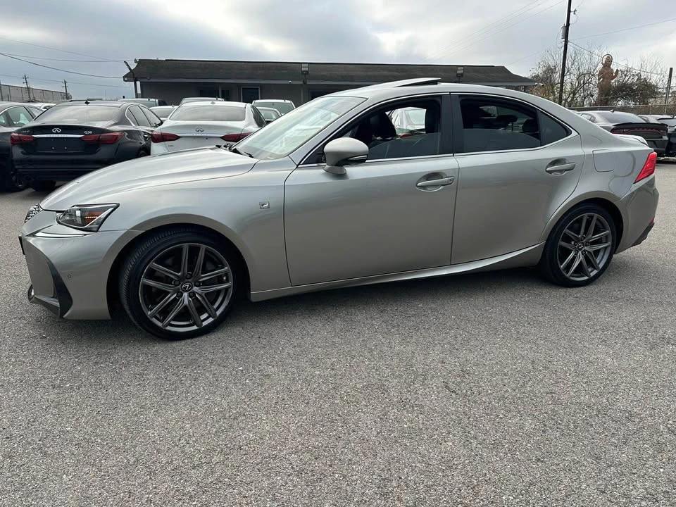 2020 Lexus IS 3rd Gen - Image 5 of 20