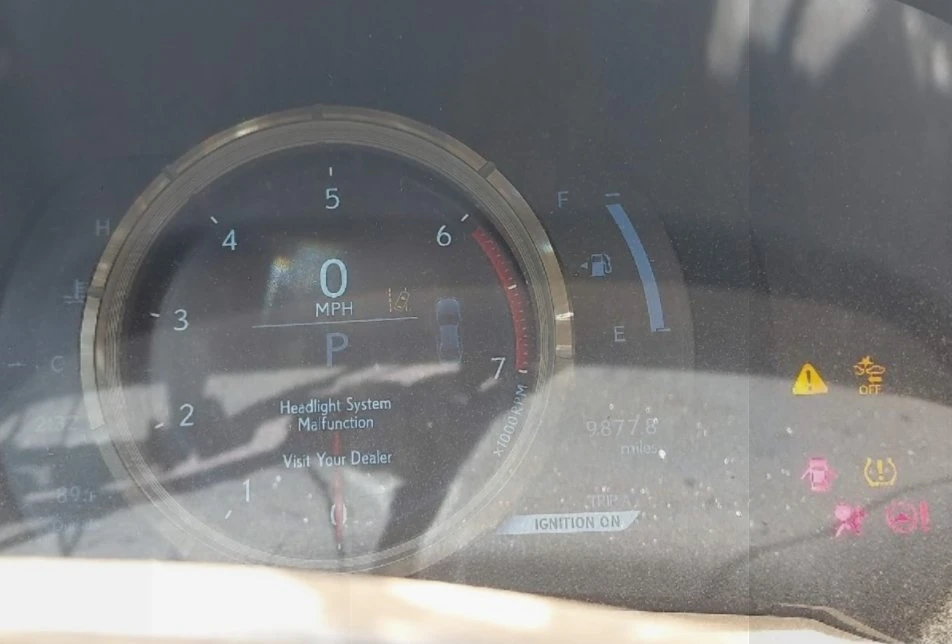 2020 Lexus IS 3rd Gen - Image 5 of 7