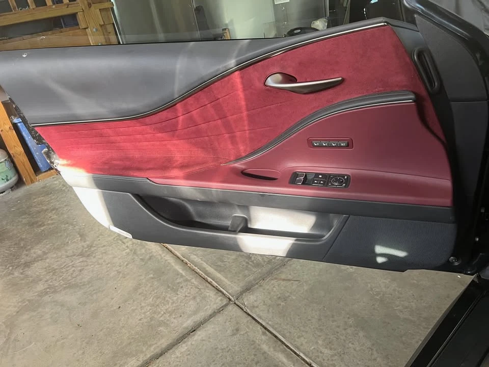 2020 Lexus LC - Image 4 of 14