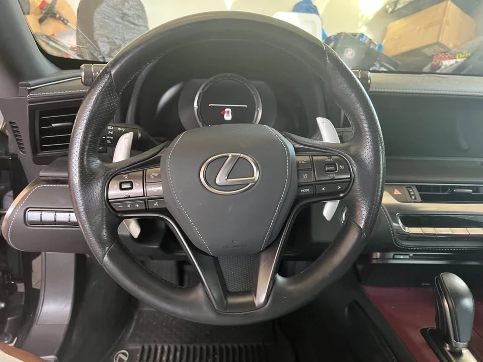 2020 Lexus LC - Image 5 of 14
