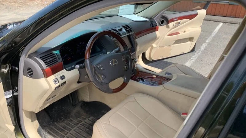 2020 Lexus LS 4th Gen - Image 13 of 19
