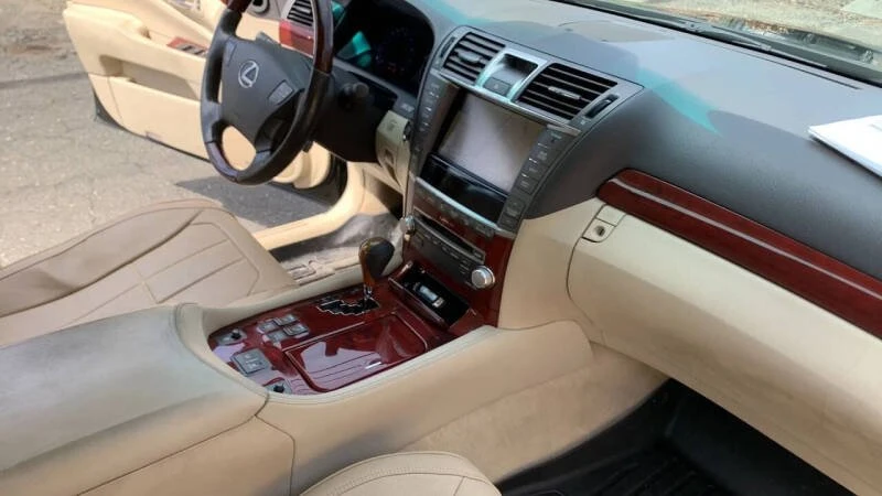 2020 Lexus LS 4th Gen - Image 17 of 19