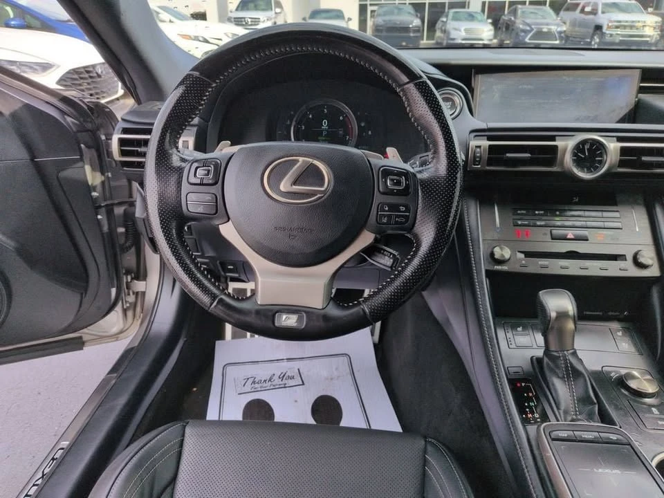 2020 Lexus RC - Image 12 of 20