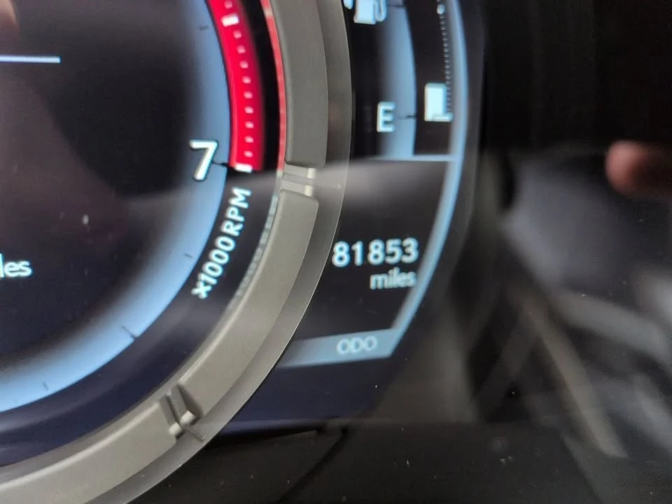 2020 Lexus RC - Image 15 of 20