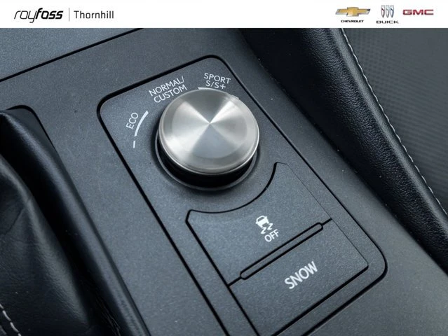 2020 Lexus RC - Image 18 of 20
