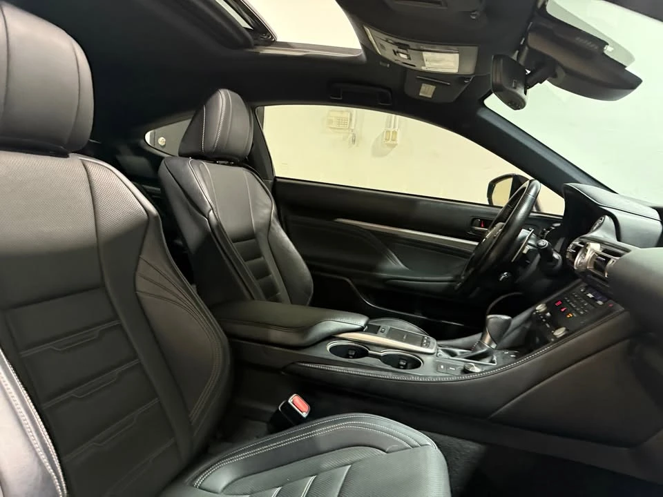 2020 Lexus RC - Image 8 of 11