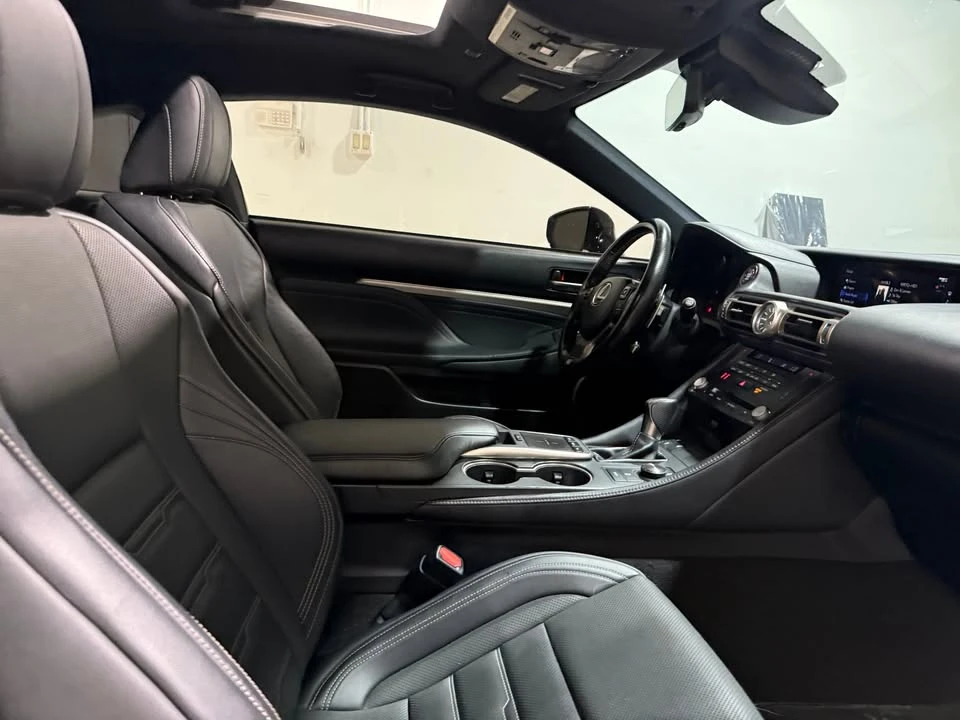 2020 Lexus RC - Image 7 of 11
