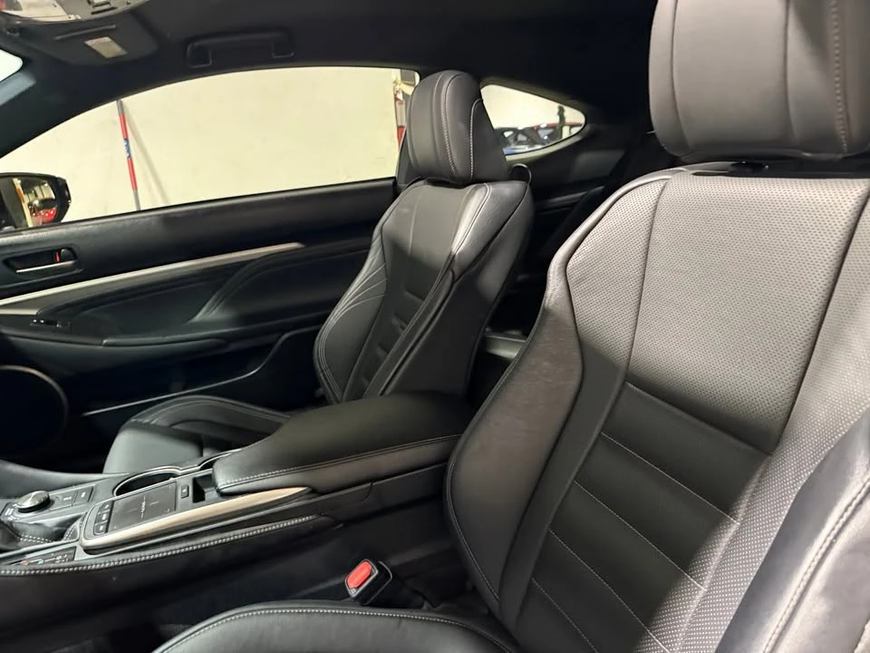 2020 Lexus RC - Image 11 of 11