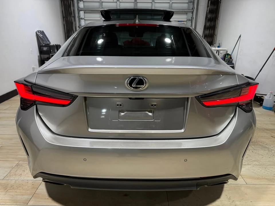 2020 Lexus RC - Image 3 of 11
