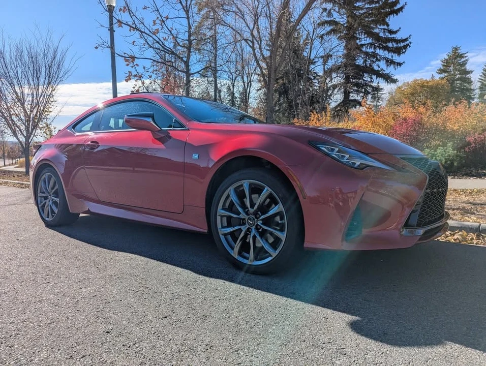 2020 Lexus RC - Image 3 of 8