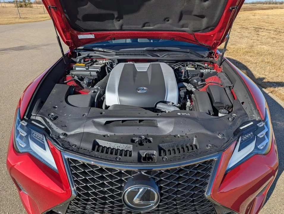 2020 Lexus RC - Image 6 of 8