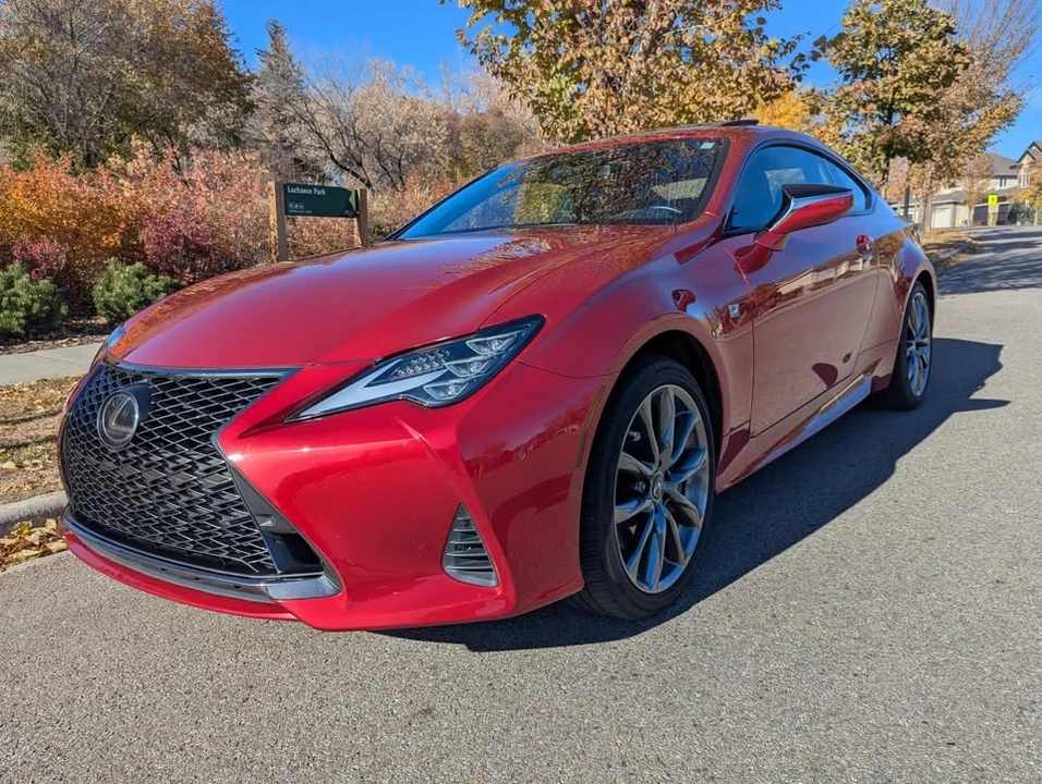 2020 Lexus RC - Image 2 of 8