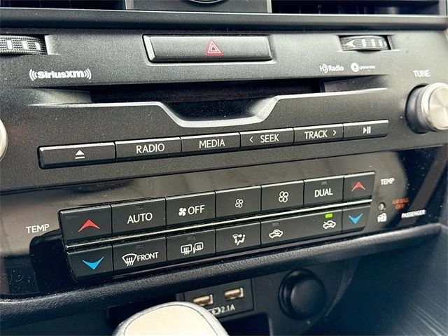 2020 Lexus RX 4th Gen - Image 13 of 16