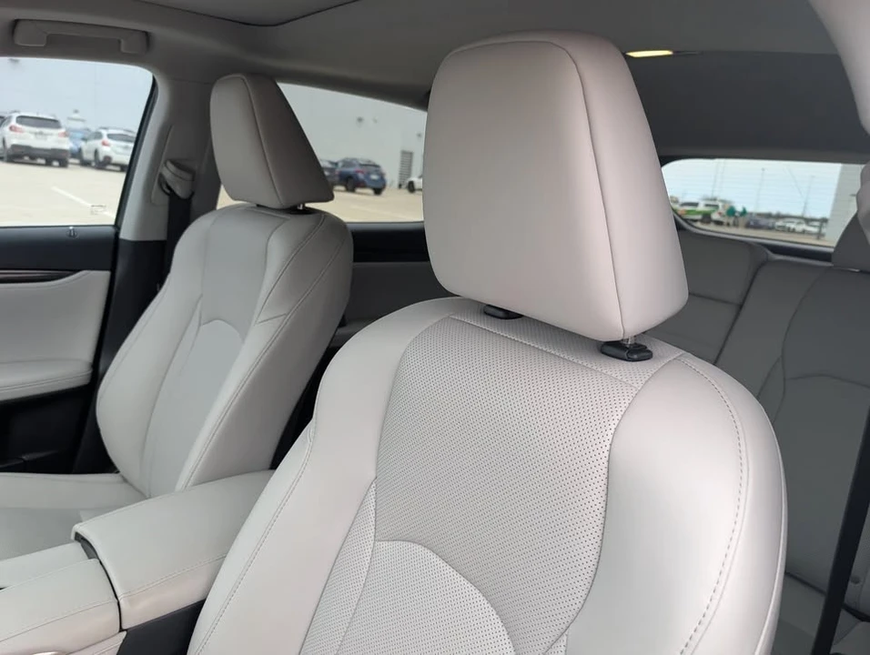 2020 Lexus RX 4th Gen - Image 7 of 12