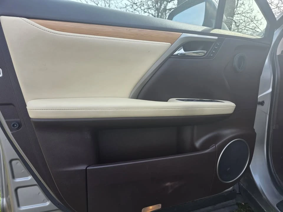 2020 Lexus RX 4th Gen - Image 11 of 17