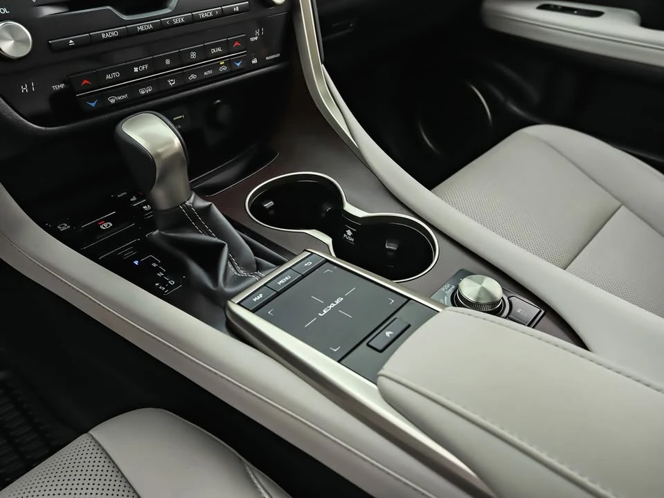 2020 Lexus RX 4th Gen - Image 13 of 20