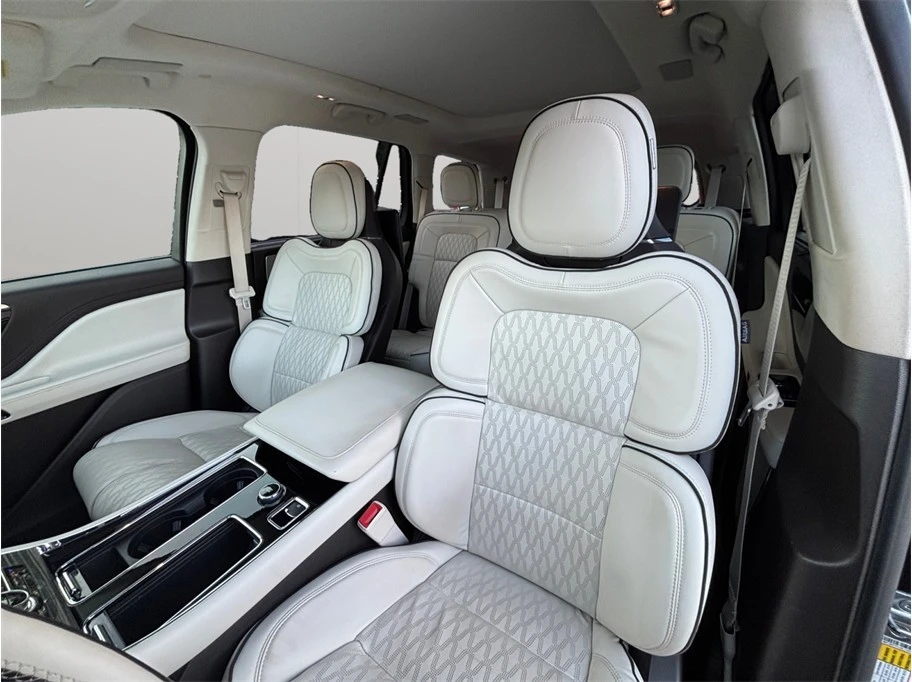 2020 Lincoln Aviator 2nd Gen - Image 19 of 21