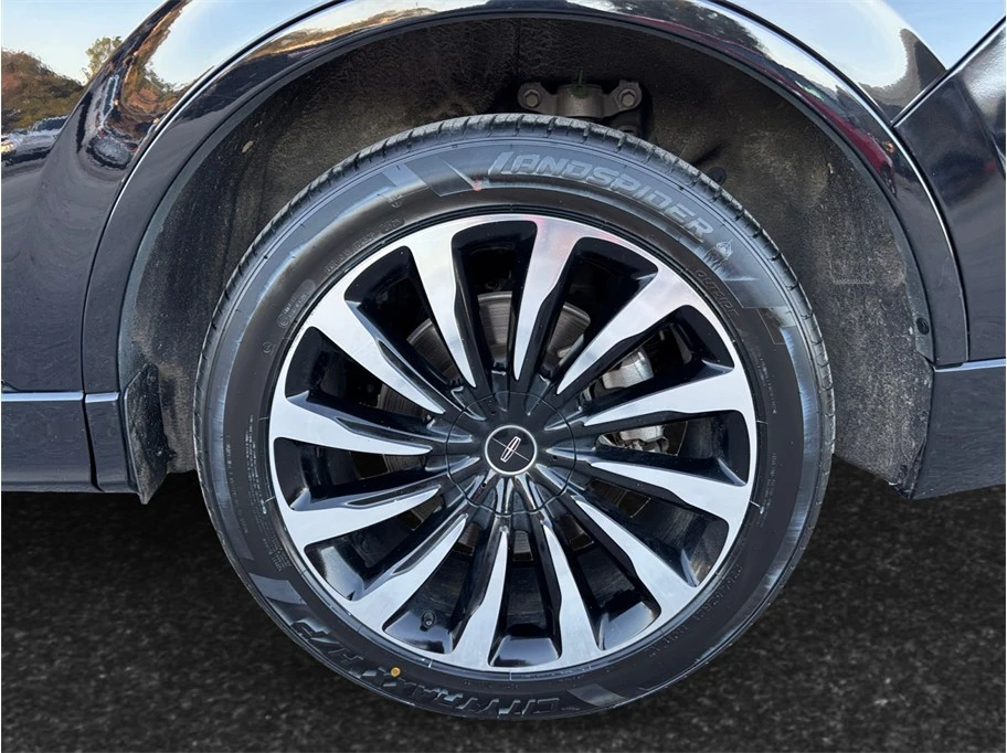 2020 Lincoln Aviator 2nd Gen - Image 16 of 21