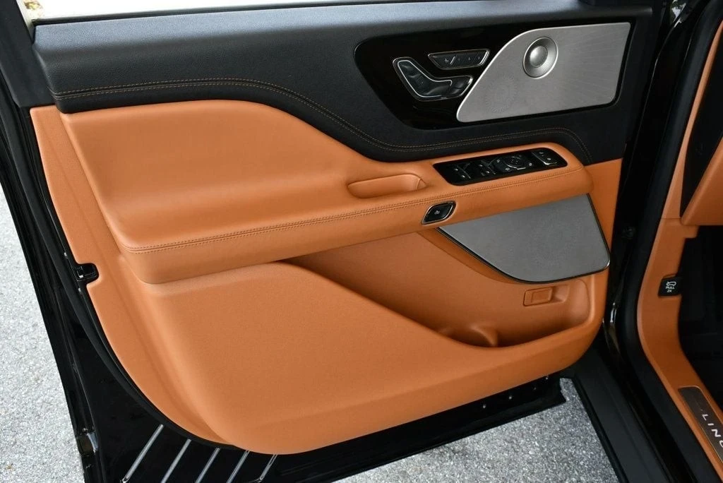 2020 Lincoln Aviator 2nd Gen - Image 11 of 12
