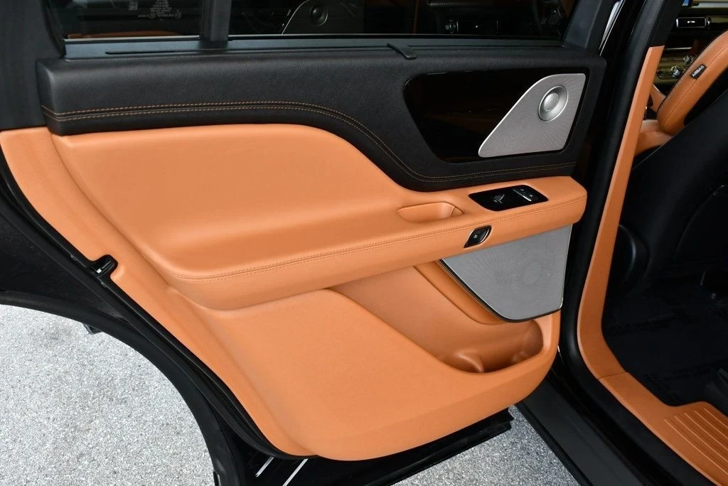 2020 Lincoln Aviator 2nd Gen - Image 16 of 21