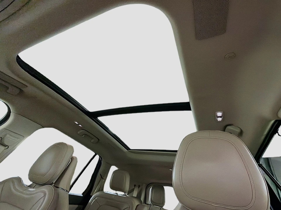2020 Lincoln Aviator 2nd Gen - Image 16 of 21
