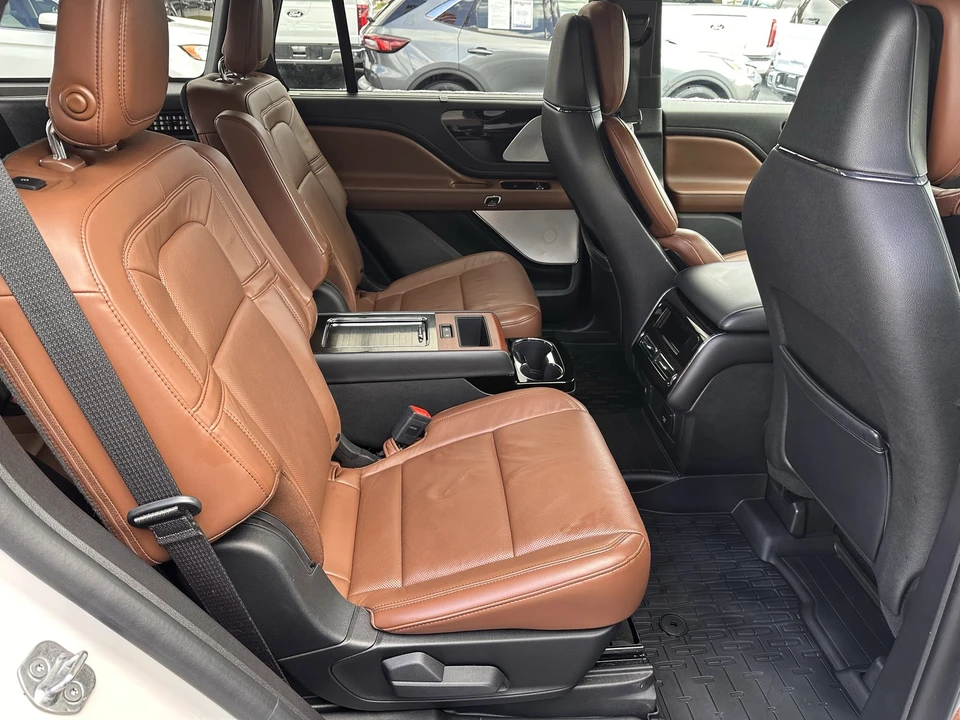 2020 Lincoln Aviator 2nd Gen - Image 16 of 21