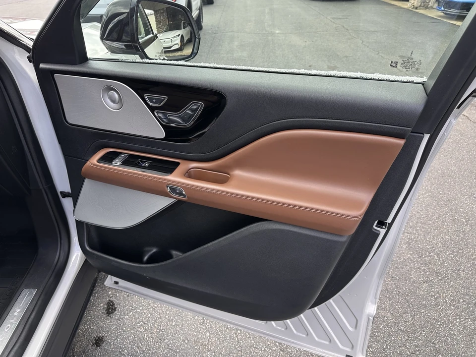 2020 Lincoln Aviator 2nd Gen - Image 13 of 21