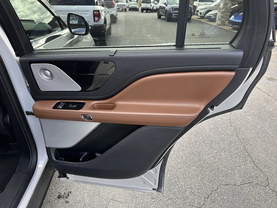 2020 Lincoln Aviator 2nd Gen - Image 15 of 21