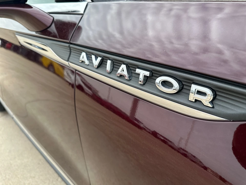 2020 Lincoln Aviator 2nd Gen - Image 2 of 12