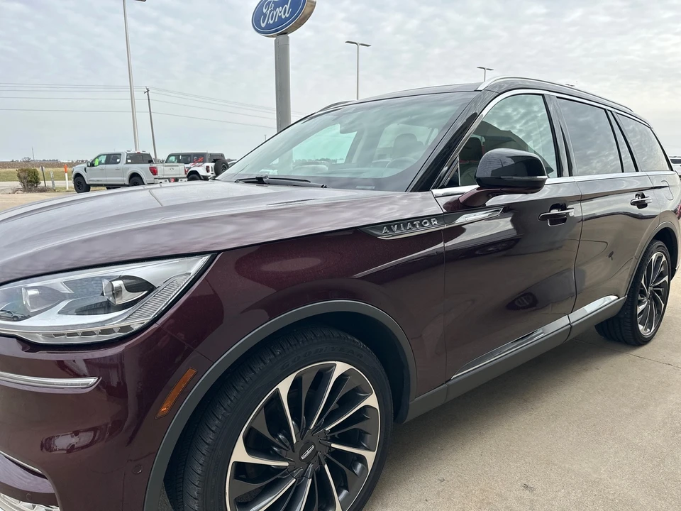 2020 Lincoln Aviator 2nd Gen - Image 11 of 12