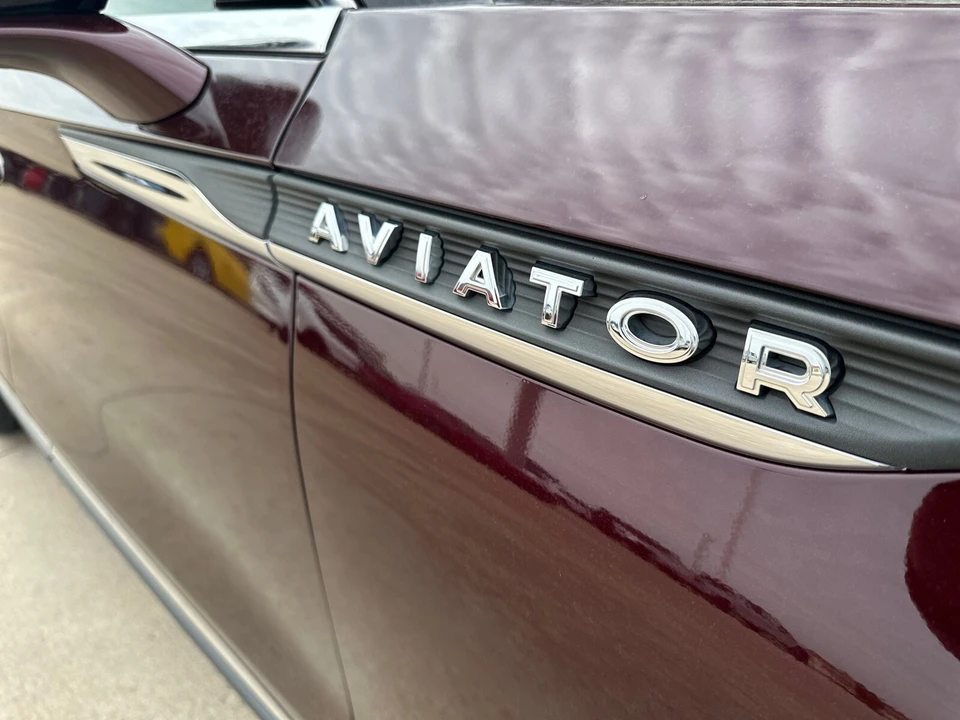2020 Lincoln Aviator 2nd Gen - Image 2 of 12