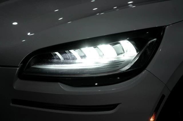2020 Lincoln Aviator 2nd Gen - Image 8 of 12