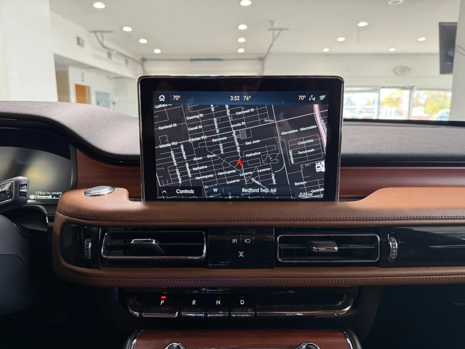 2020 Lincoln Aviator 2nd Gen - Image 16 of 21