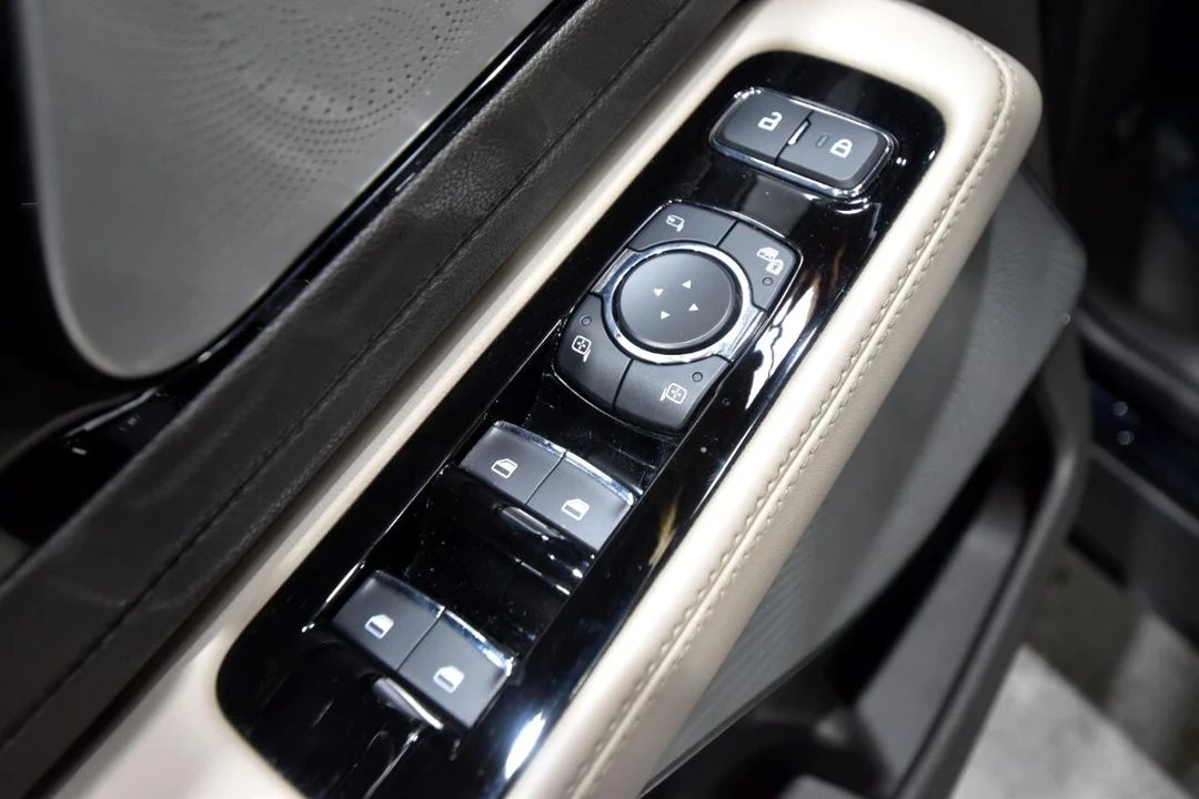 2020 Lincoln Aviator 2nd Gen - Image 13 of 21