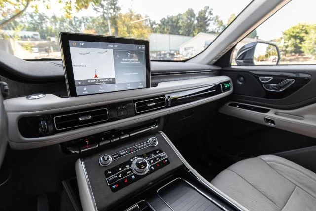2020 Lincoln Aviator 2nd Gen - Image 20 of 21