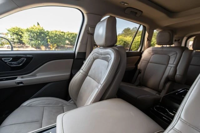 2020 Lincoln Aviator 2nd Gen - Image 19 of 21