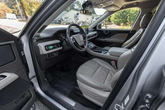 2020 Lincoln Aviator 2nd Gen - Image 17 of 21