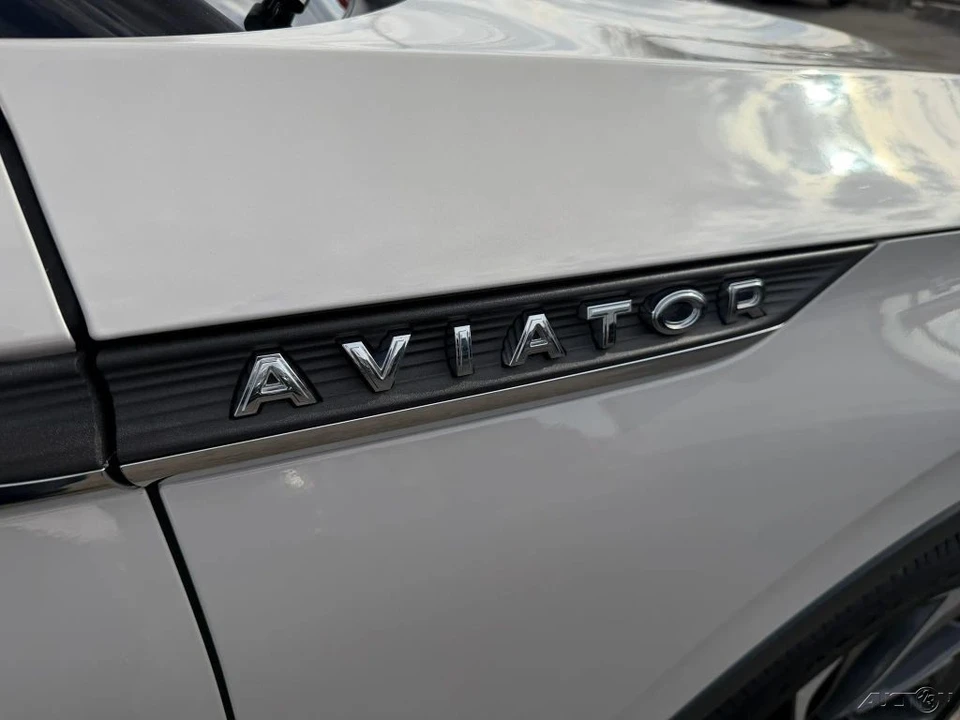 2020 Lincoln Aviator 2nd Gen - Image 13 of 21
