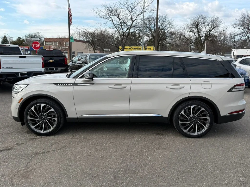 2020 Lincoln Aviator 2nd Gen - Image 2 of 12