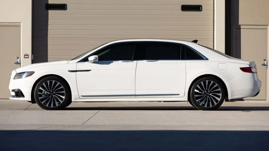 2020 Lincoln Continental 10th Gen - Image 2 of 27