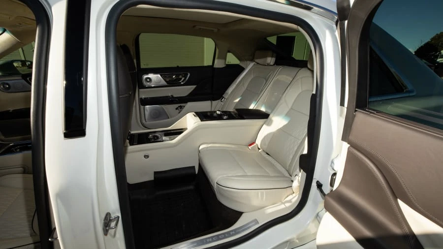 2020 Lincoln Continental 10th Gen - Image 23 of 27