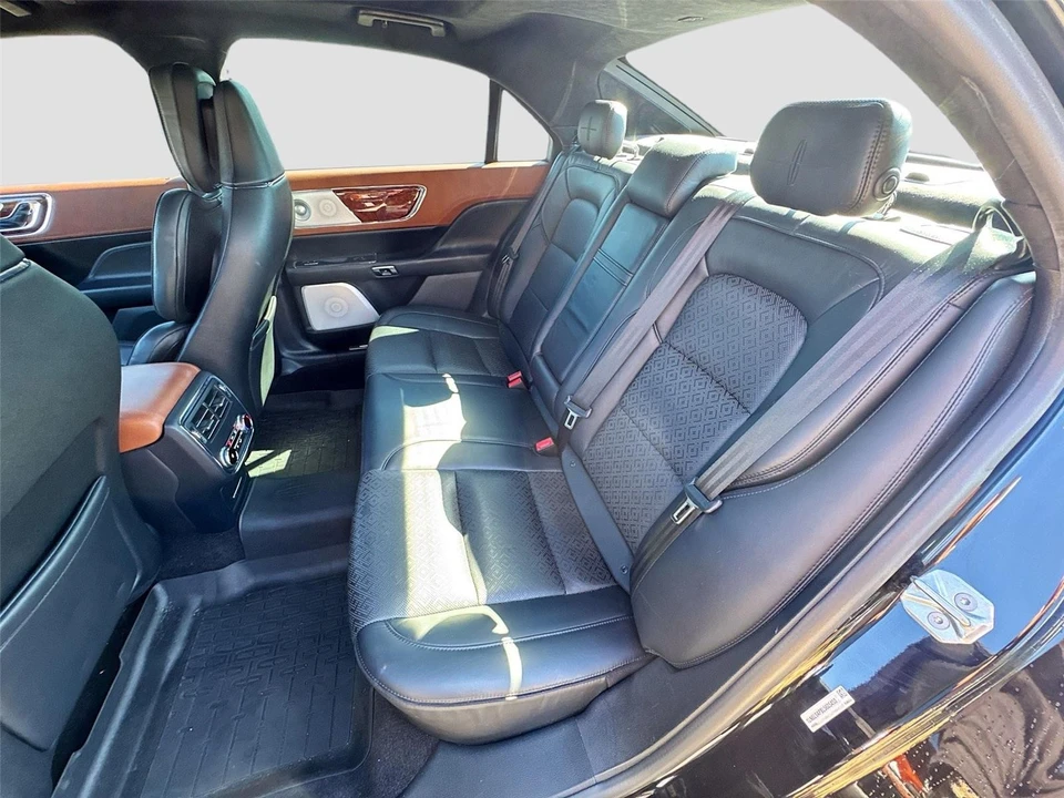 2020 Lincoln Continental 10th Gen - Image 13 of 16