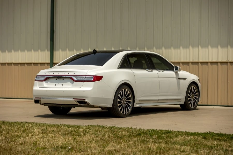 2020 Lincoln Continental 10th Gen - Image 3 of 31