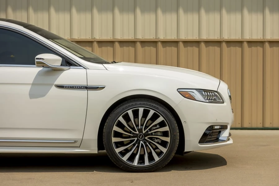 2020 Lincoln Continental 10th Gen - Image 7 of 31