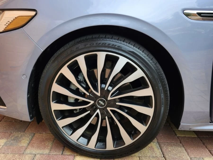 2020 Lincoln Continental 10th Gen - Image 4 of 31