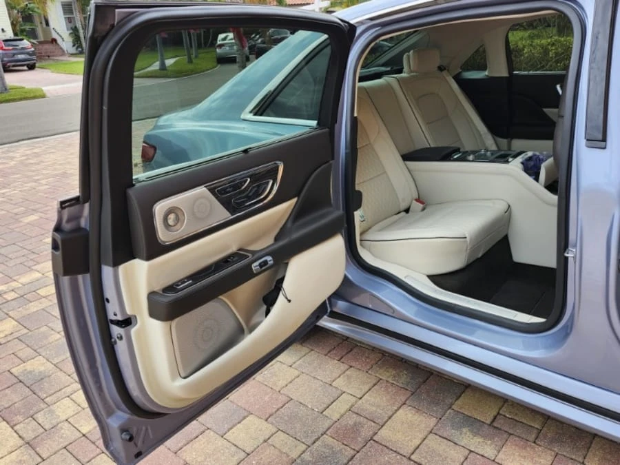 2020 Lincoln Continental 10th Gen - Image 28 of 31